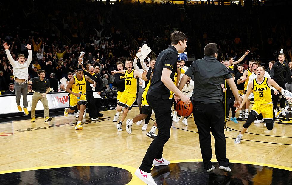 Senior Night in Iowa City: The Night a Team Manager Stole the Show [WATCH]