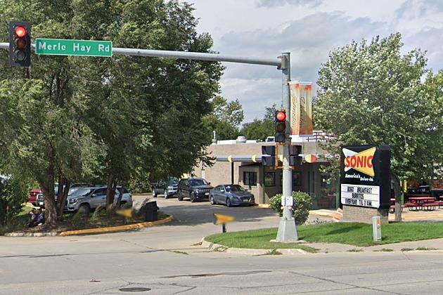 Man Killed After Being Stabbed at Iowa Fast Food Chain