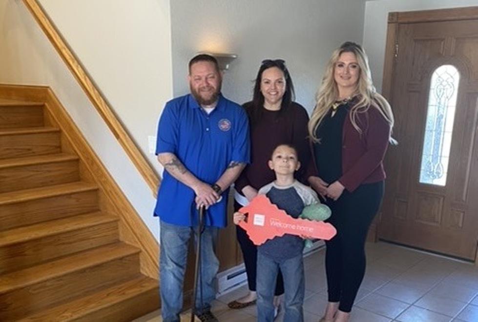 Iowa Veteran and Purple Heart Recipient Gets Mortgage-Free Home