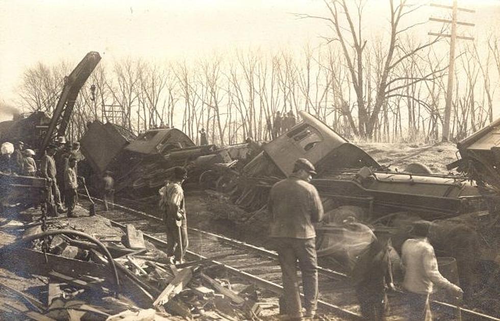 Iowa’s Deadliest Train Accident Killed More Than 50 People [PHOTOS]
