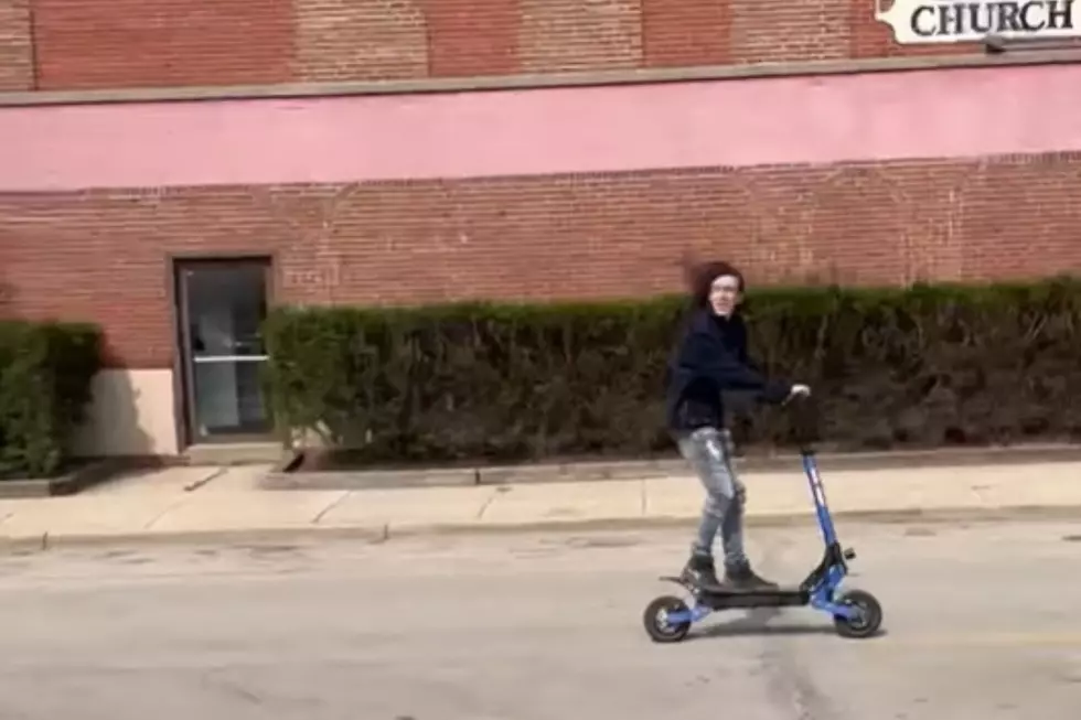Wisconsin Man on Electric Scooter Leads Police on Hilarious Chase [WATCH]