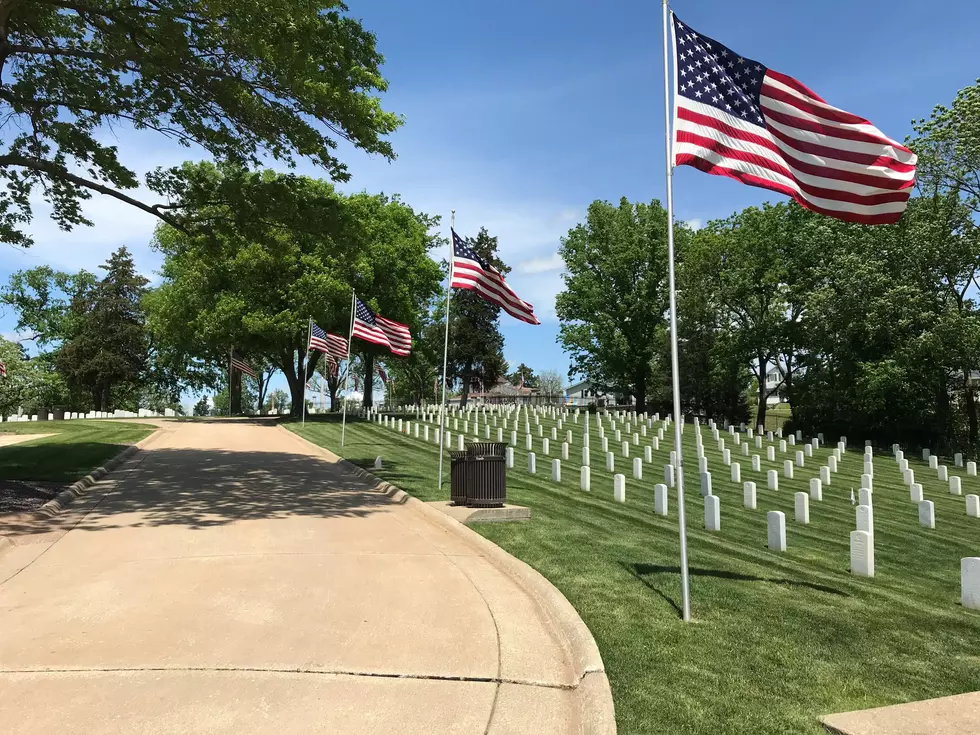 Iowa Is Home To One of The Oldest National Cemeteries [PHOTOS]