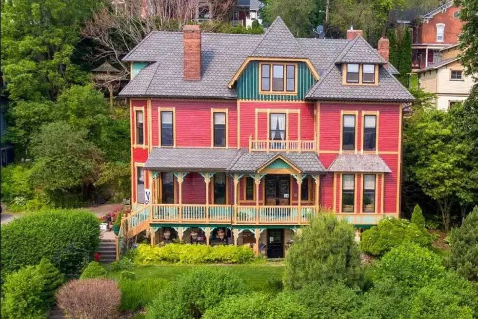 Iowa&#8217;s 19th Century &#8216;Red Lady on the Bluff&#8217; is For Sale [PHOTOS]