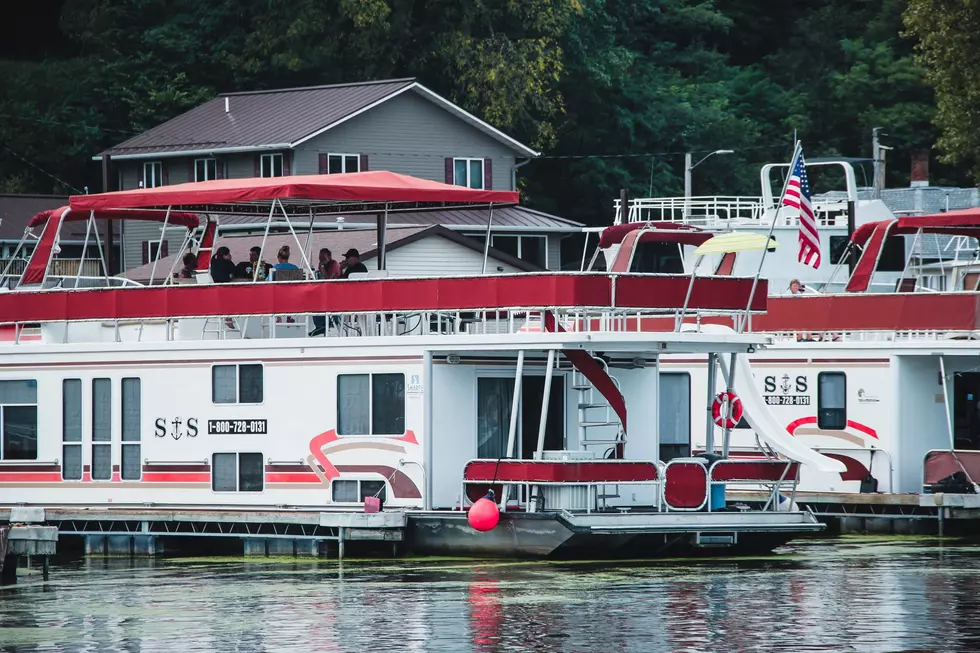 You Can Rent a Houseboat to Party on this Summer [PHOTOS]