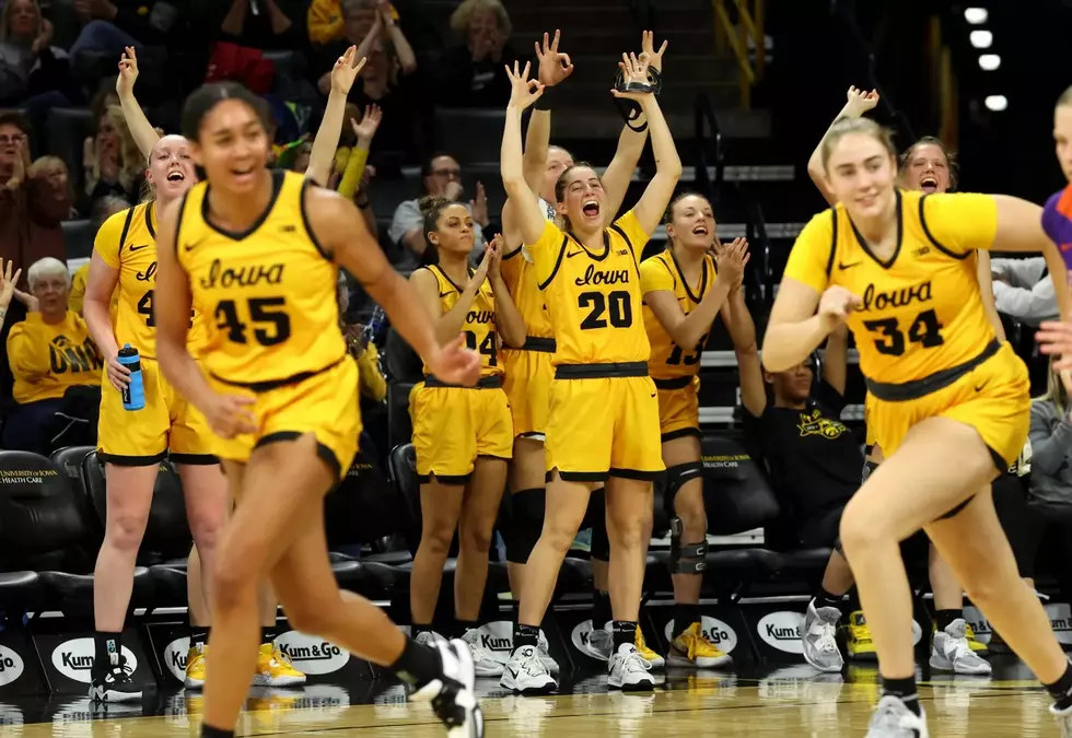 4th-Ranked Iowa Women Set School Record For Points in a Game [PHOTOS]