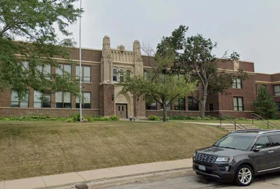 Could This Cedar Rapids Middle School Be Demolished?
