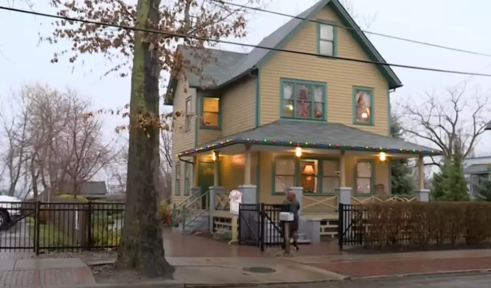 Midwest House Featured in ‘A Christmas Story’ Up For Sale