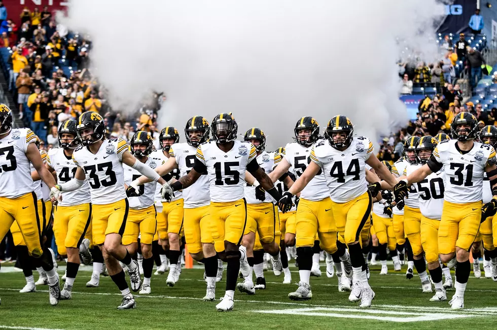Autograph Event with Hawkeye Football Players Set for This Month