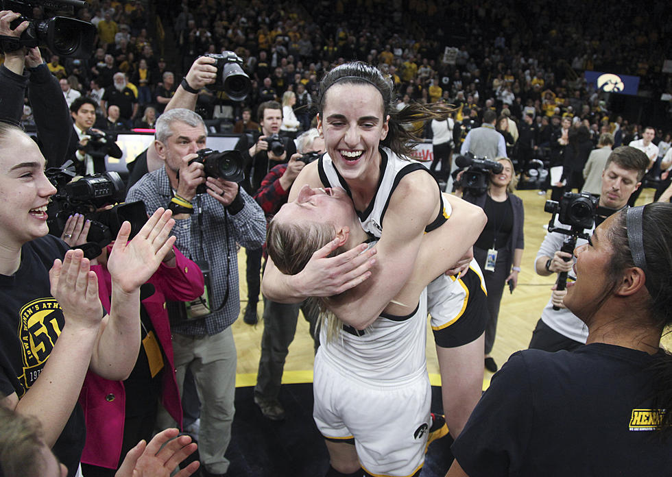 Clark’s Buzzer Beater Caps A Great Day For The Hawkeyes [WATCH]