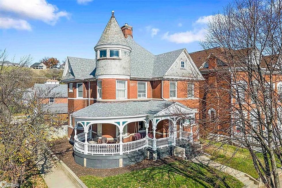 Beautiful 19th Century Home for Sale in Eastern Iowa [PHOTOS]
