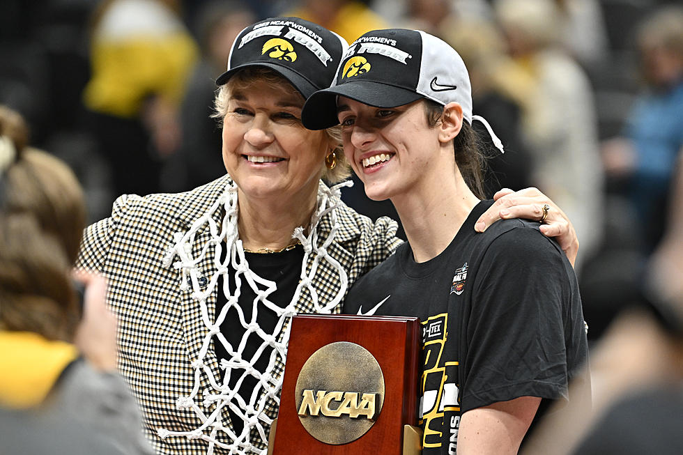 Iowa’s Caitlin Clark Wins Naismith Player Of The Year Award