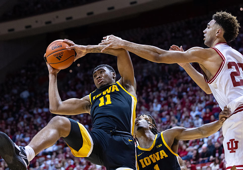 Perkins And The Hawkeyes Crush Indiana On The Road [WATCH]