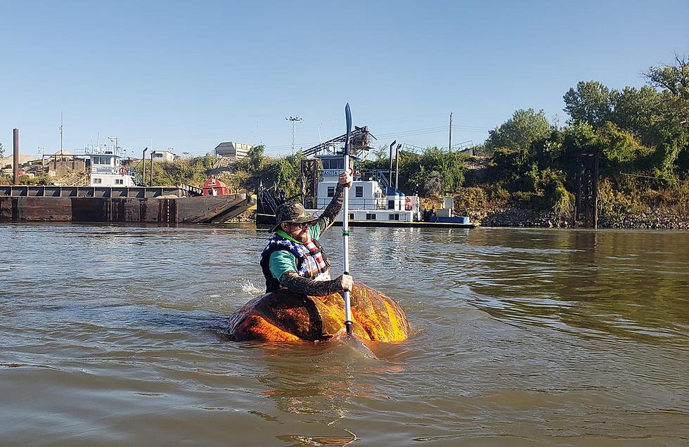 Midwest Man Breaks World Record In A Homemade Pumpkin Boat