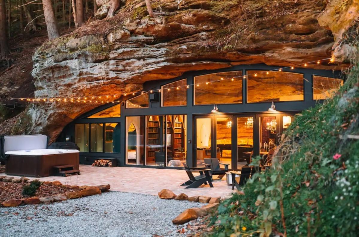 15 of the Most Unusual Midwest Homes You Can Rent on Airbnb