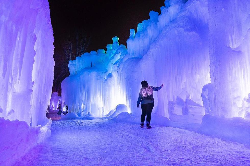 An Incredible Midwest Ice Palace Will Open This Weekend [PHOTOS]