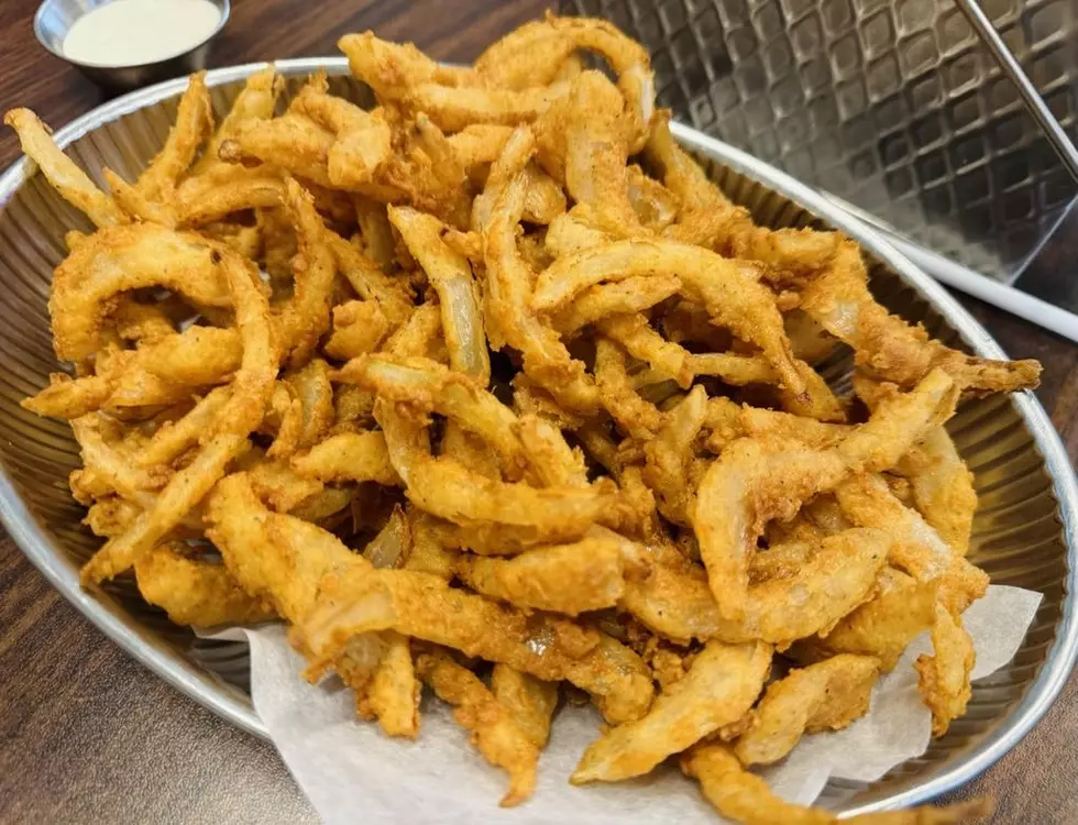 Which Restaurant Has the Best Onion Rings in the Corridor?