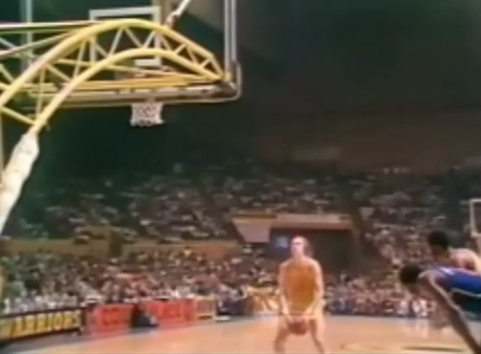 Extinction of the Underhand Free Throw and Straight-On Field Goal [VIDEO]