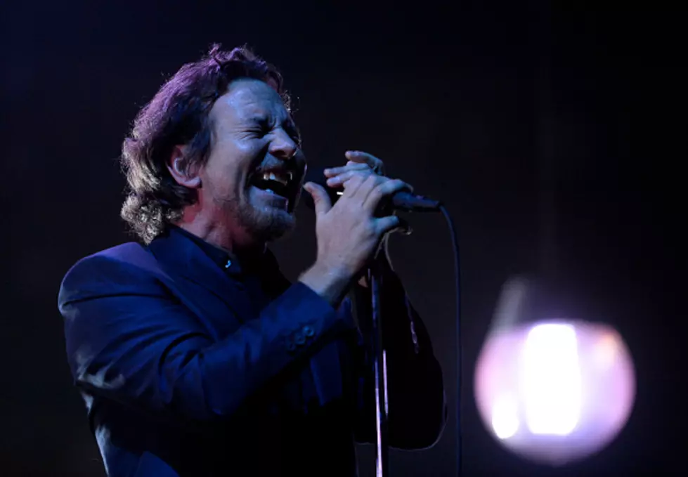 Colbert Rocks With Pearl Jam on Late Show (VIDEO)
