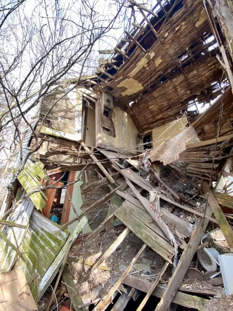 Abandoned Iowa: An Old Farmhouse [GALLERY]