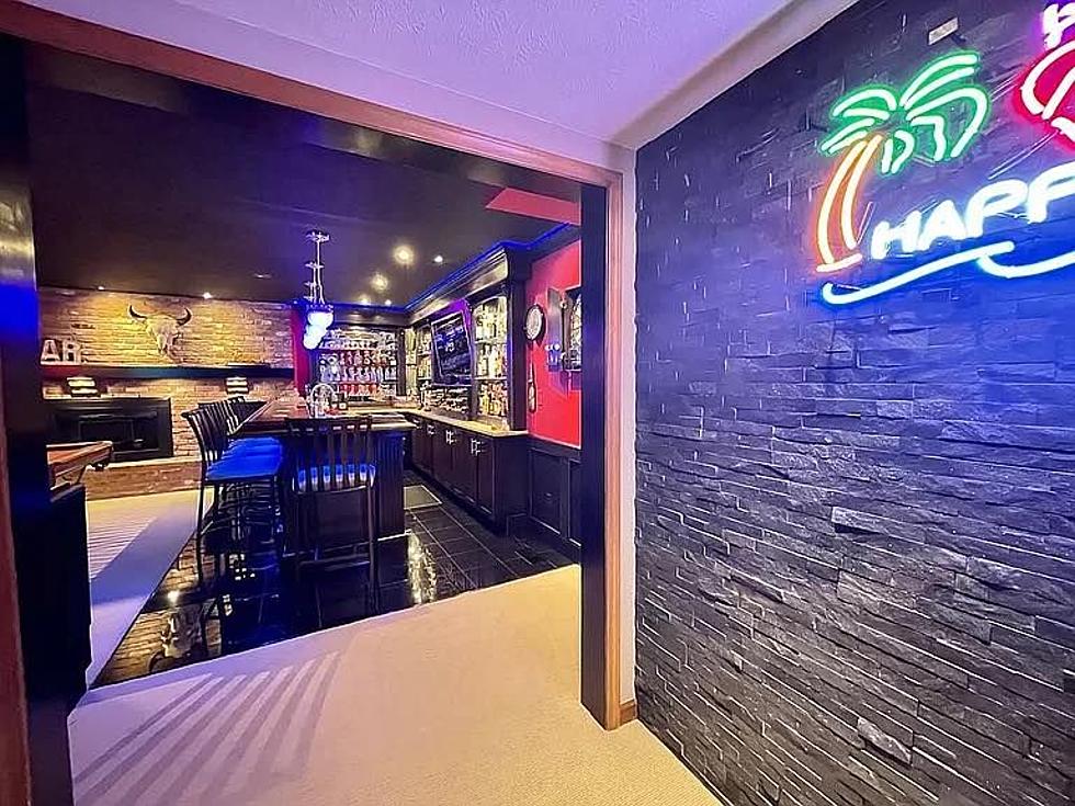 WOW! This Midwestern Home Has a Nightclub Inside [PHOTOS]