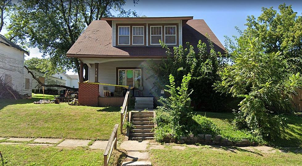 This Iowa Home with 5 Bedrooms is About $40K (But You&#8217;ll See Why) [GALLERY]