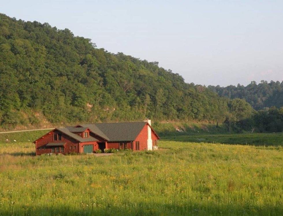 THIS is the Most Picturesque Airbnb in Iowa See it for Yourself [GALLERY]