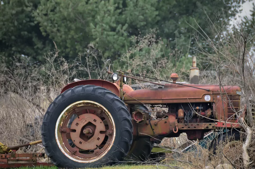 Credit: Unsplash / Roger Starnes Sr | Essentially the tractor I grew up with.