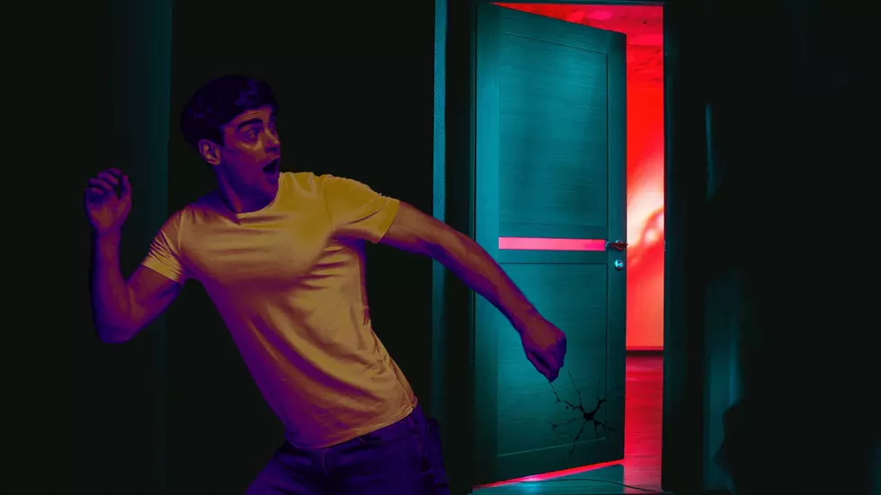 Viral Door-Kicking Trend Comes to Iowa: Not a Harmless Prank