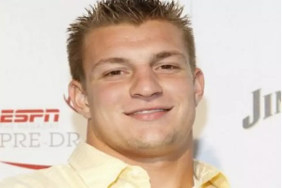 When Rob Gronkowski Gives a Kid an Autograph he Leaves a Long Lasting Impact