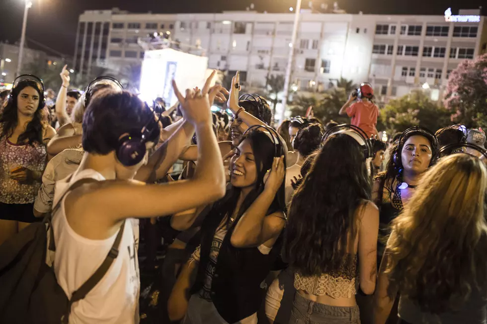 Have You Ever Been to a Silent Disco? Try It Out at America on Tap [VIDEO]