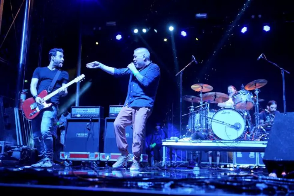 Was Smash Mouth&#8217;s Singer Hammered at the Norwalk Oyster Festival? [VIDEO]