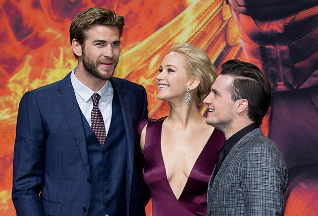 Newtown CT&#8217;s Suzanne Collins &#8216;Hunger Games&#8217; Author Gives Big Thanks To Cast, Crew