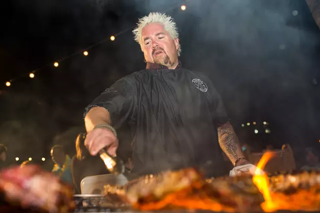 Connecticut Restaurants Featured on &#8216;Diners, Drive-Ins, and Dives&#8217;