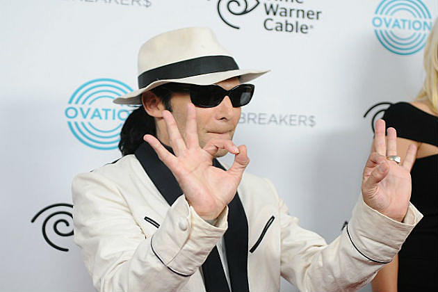 Corey Feldman Makes His &#8216;Angels&#8217; Sign a Contract, So Does Ethan