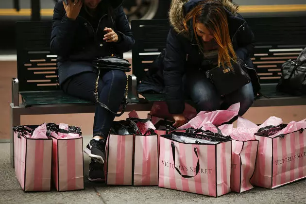 Black Friday Is Officially an Indefensible Exercise &#8211; Pros vs. Cons