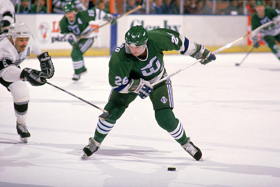 Carolina Hurricanes Resurrect Hartford Whaler’s Jerseys