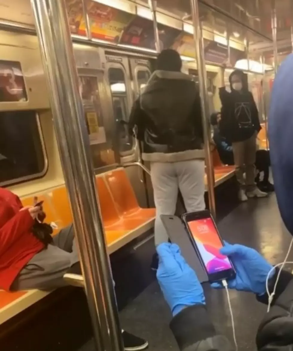 Woman Shouts &#8216;I Did Not Fart in Your Face&#8217; on Subway