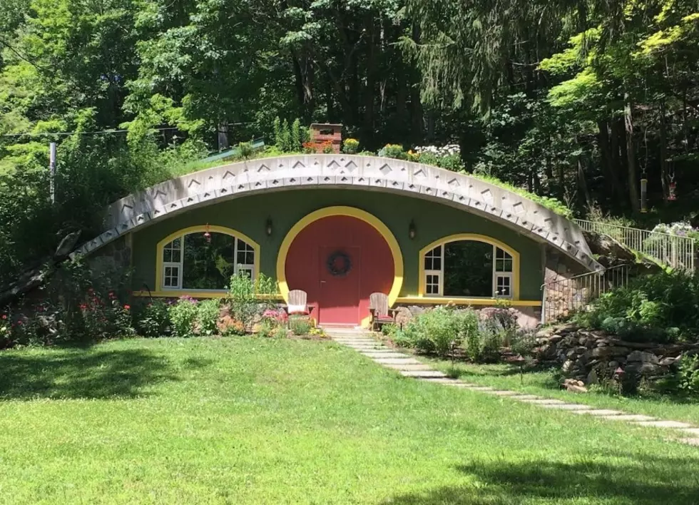 Look Inside The Ultimate &#8216;Hobbit House&#8217; in Pawling, NY
