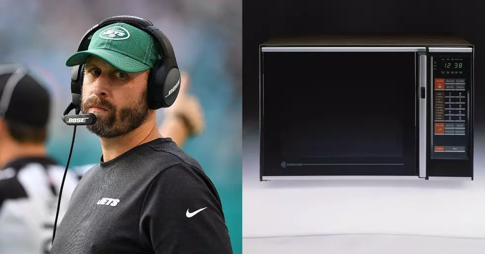 Better Coach, Adam Gase or a Microwave?