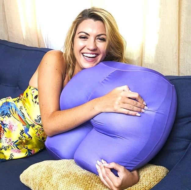 This Pillow Shaped Like a Butt is a Maximum Comfort Purchase