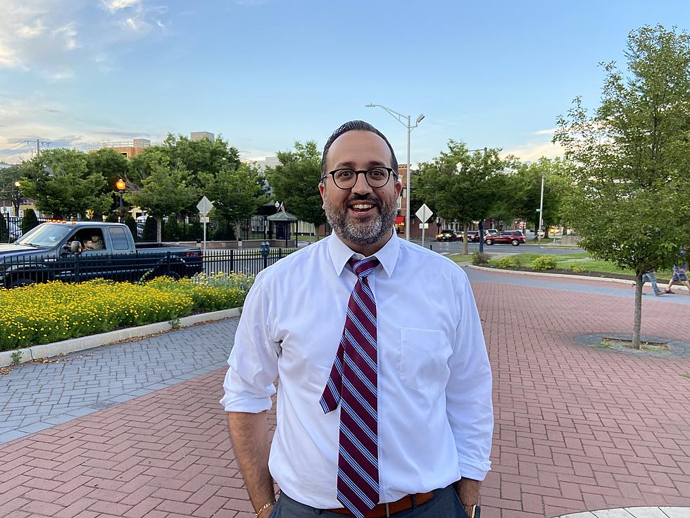 Danbury Mayoral Candidate Roberto Alves Calls Out the ‘Ineptitude’ of City Leaders on Facebook