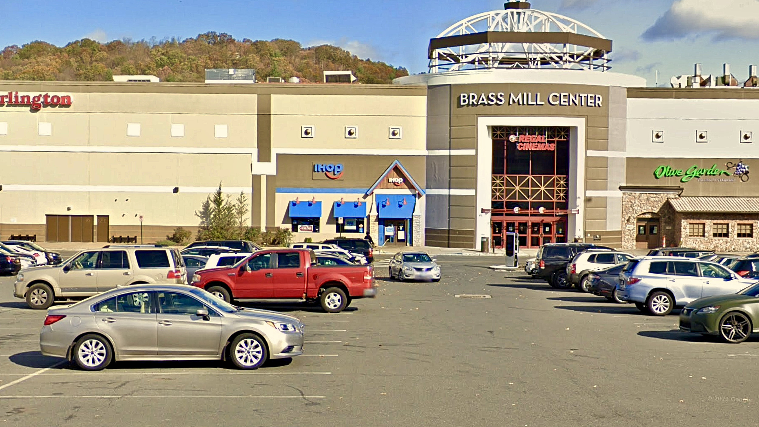 Jewelry stores in hotsell brass mill center
