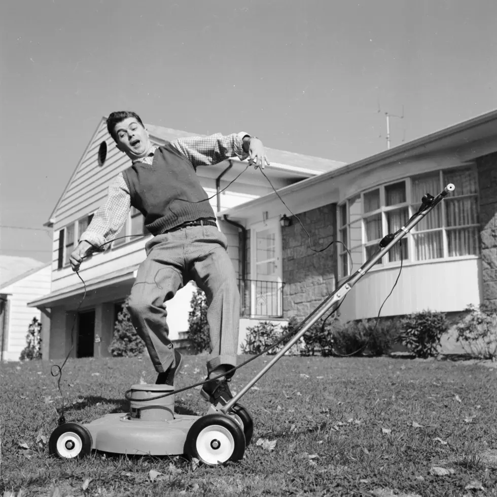 Is There a Law for How Early My Neighbor Can Mow Their Lawn in Connecticut?