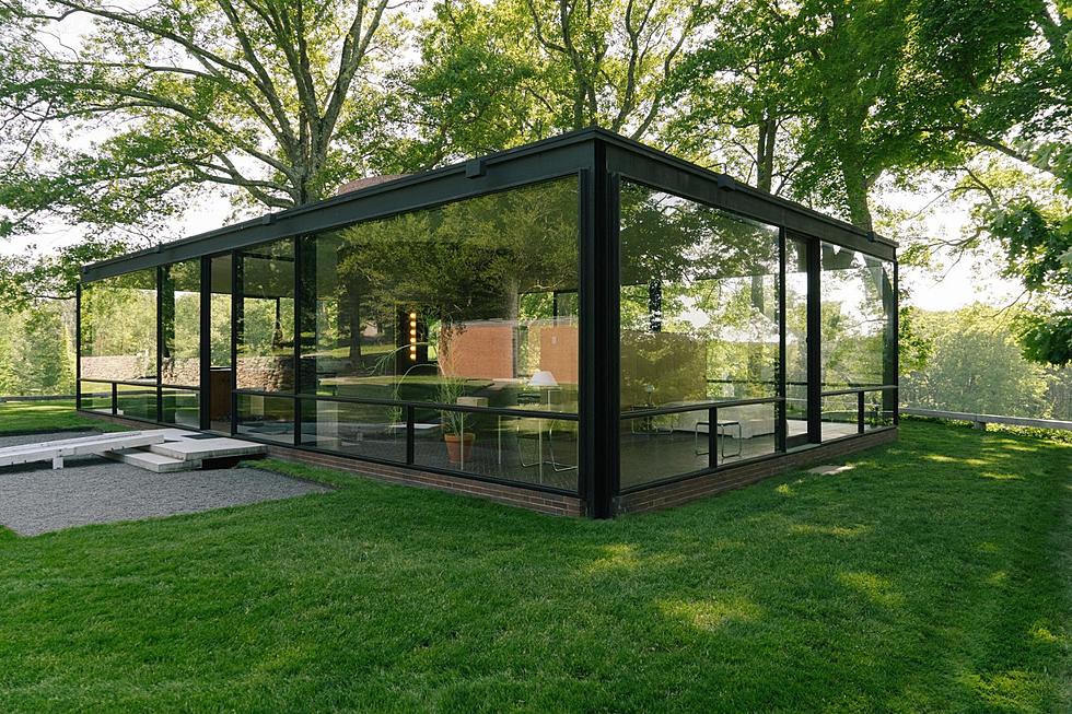 Why Renting this CT Glass House Costs $30,000 Per Night