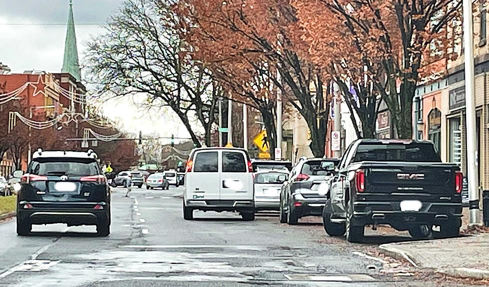 Is it Legal to Park in the Right Travel Lane on Main Street in Danbury?
