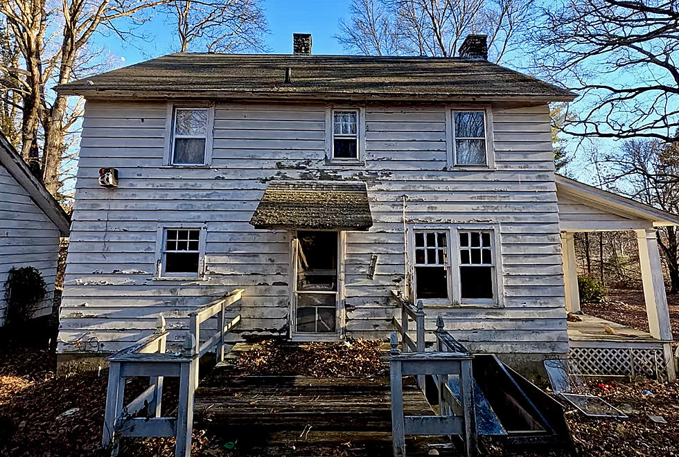 Hundreds of Toys + Haunted Mirror Left Behind in Abandoned Connecticut Home