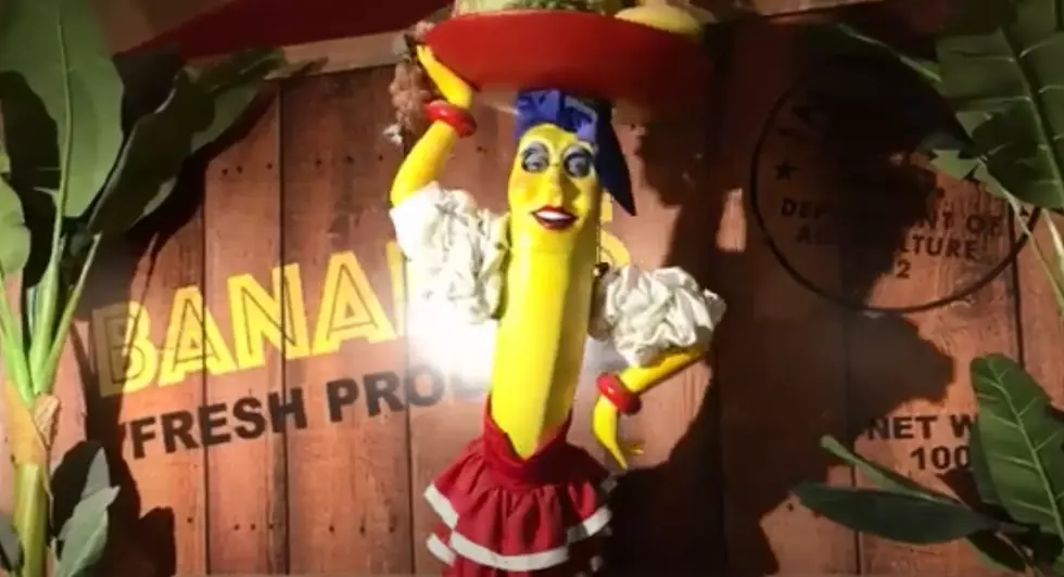 Singing Connecticut Banana is What Nightmares Are Made Of!
