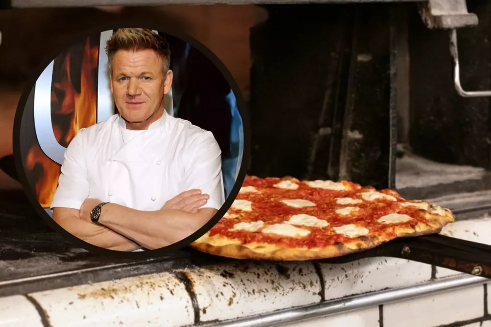 Celebrity Chef Gordon Ramsay in CT Tastes New Haven Style Pizza