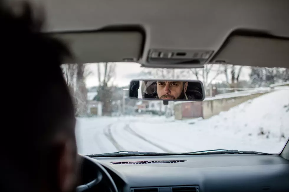 Adjusting the rear view mirror