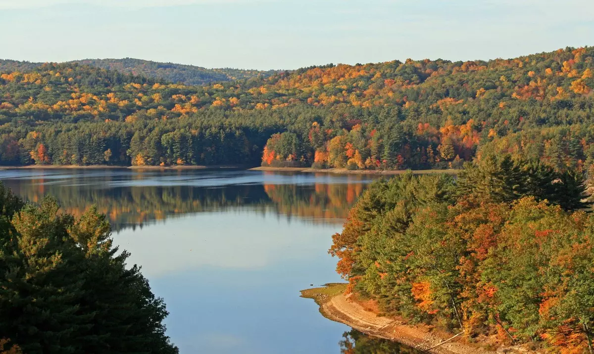 Connecticut: Not Quite Last in Tourism, But We Can See It from Here